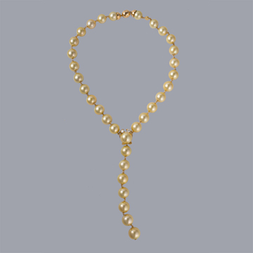 Ожерелье из жемчуга, Люксурия